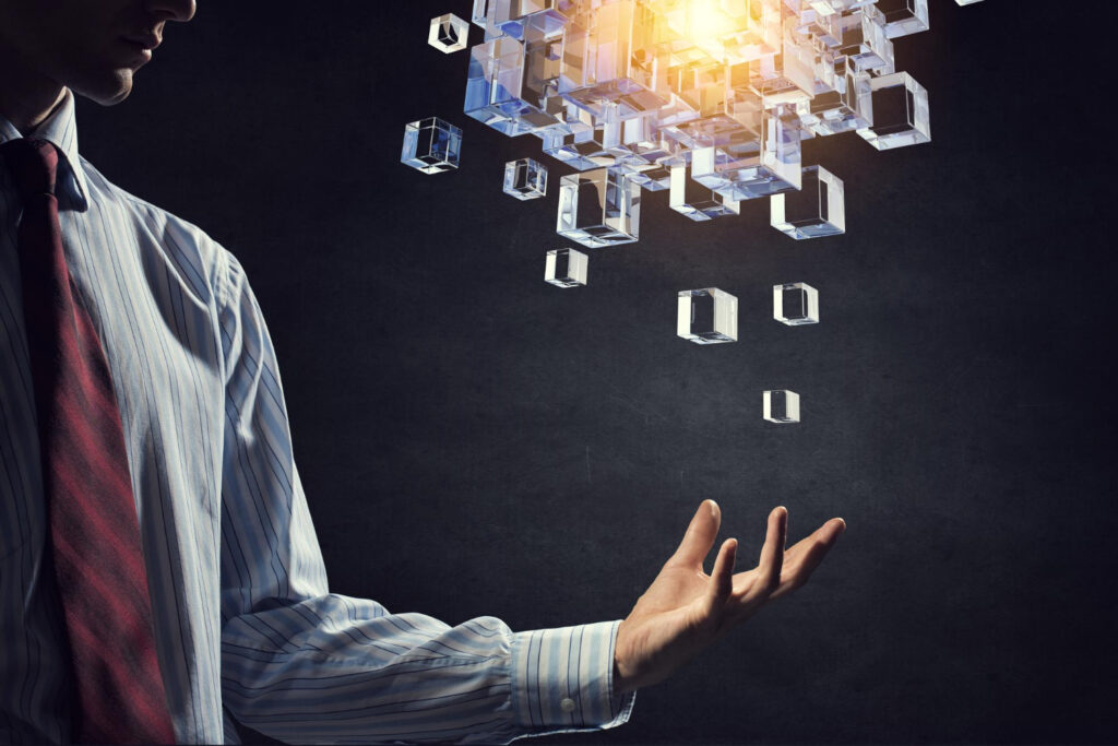 A blogger using AI keyword research tools to find low competition keywords